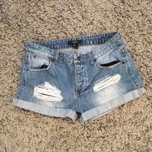 Forever 21 distressed denim shorts